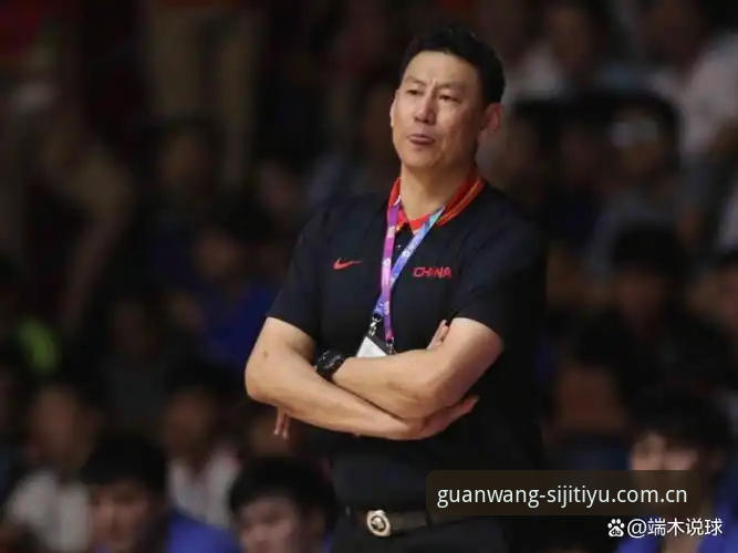 李楠接任北京男篮主帅背后：从顾问到主教练，一场早有伏笔的交接